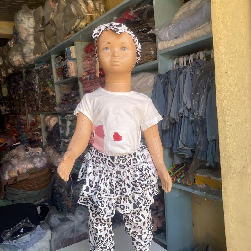 Trouser with a mini skirt and head bow