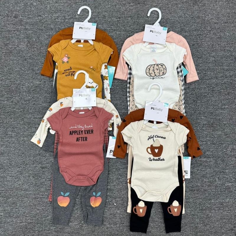 8-piece baby clothing in sizes 0/3m - 18m